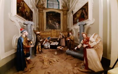 Matera: nella chiesa di San Francesco d’Assisi un presepe artistico con personaggi di cartapesta a grandezza naturale